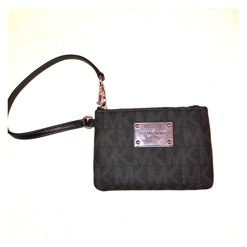Michael Kors wristlet